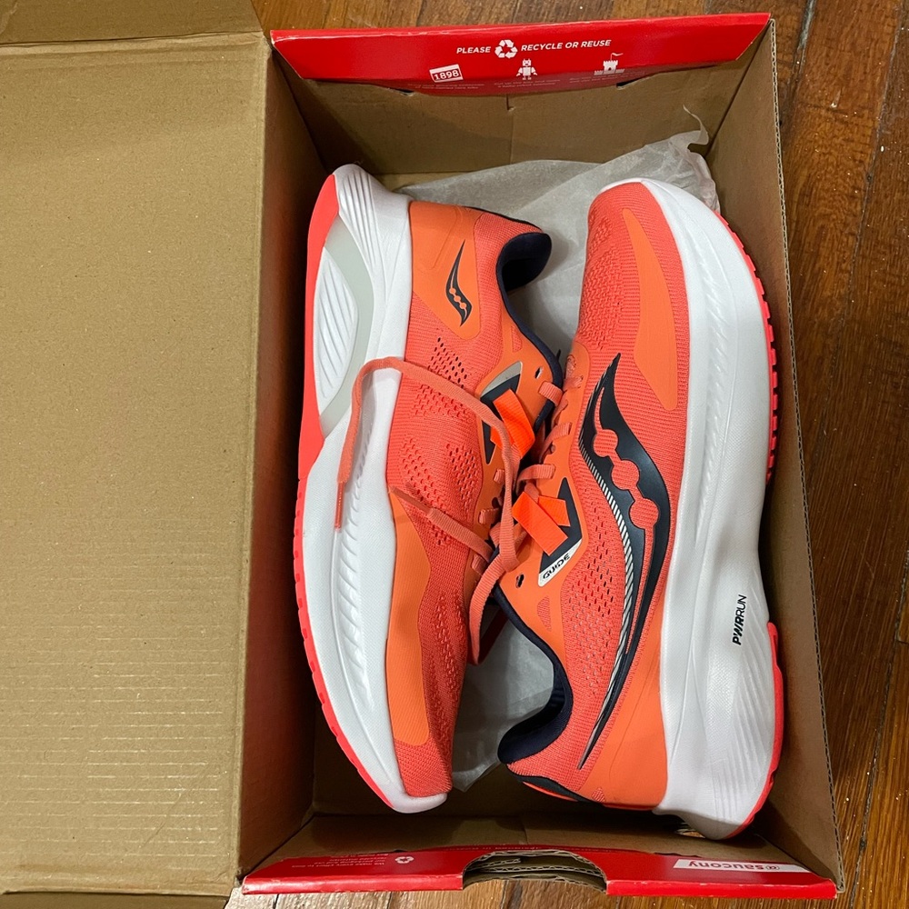 Saucony Guide 15 running sneaker